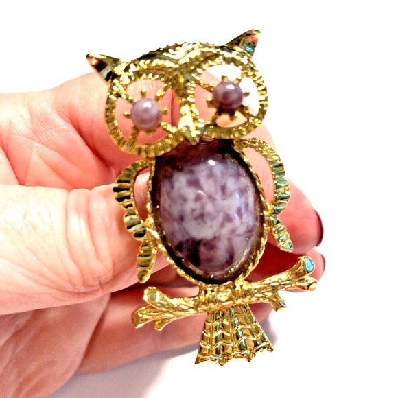 Vintage Gerrys Owl Brooch Goldtone & Purple Stone Statement Jewelry Pin Pendant - Picture 8 of 8